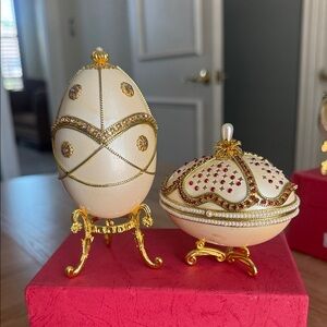 Elegant Cream and Gold Decorative Egg Set